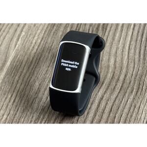 Fitbit Charge 6 Fitness Tracker Silver